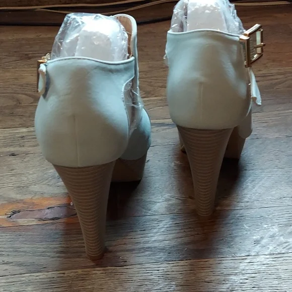 M&M 4 for $12 Shoes - Picture 5 of 11